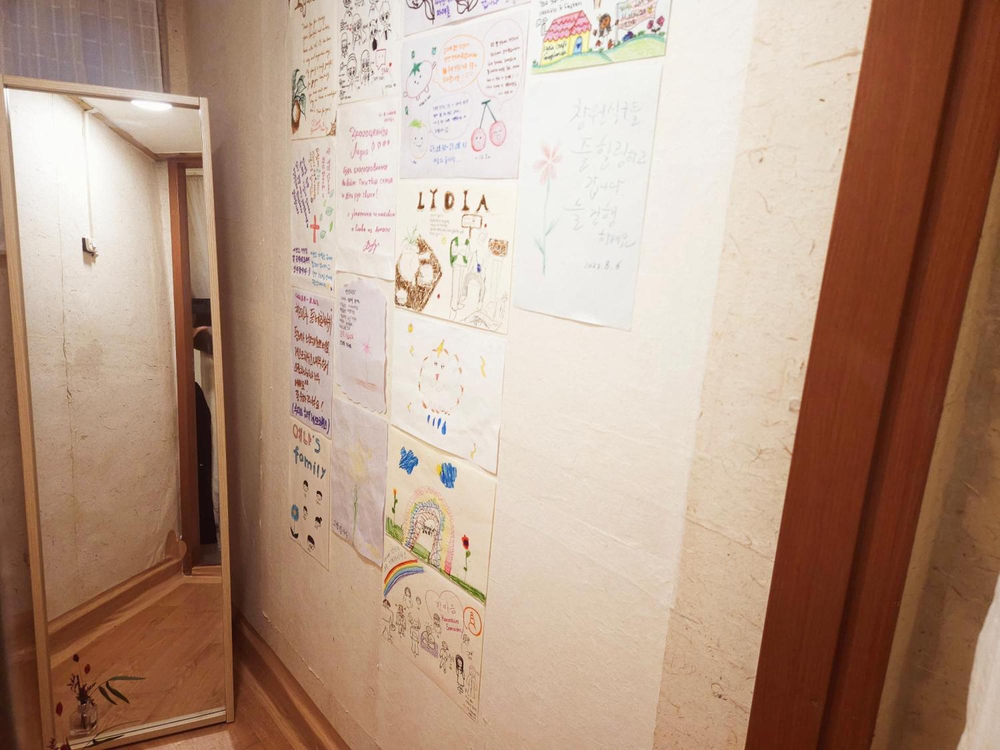 Lydia Craft Guesthouse โซล ภายนอก รูปภาพ